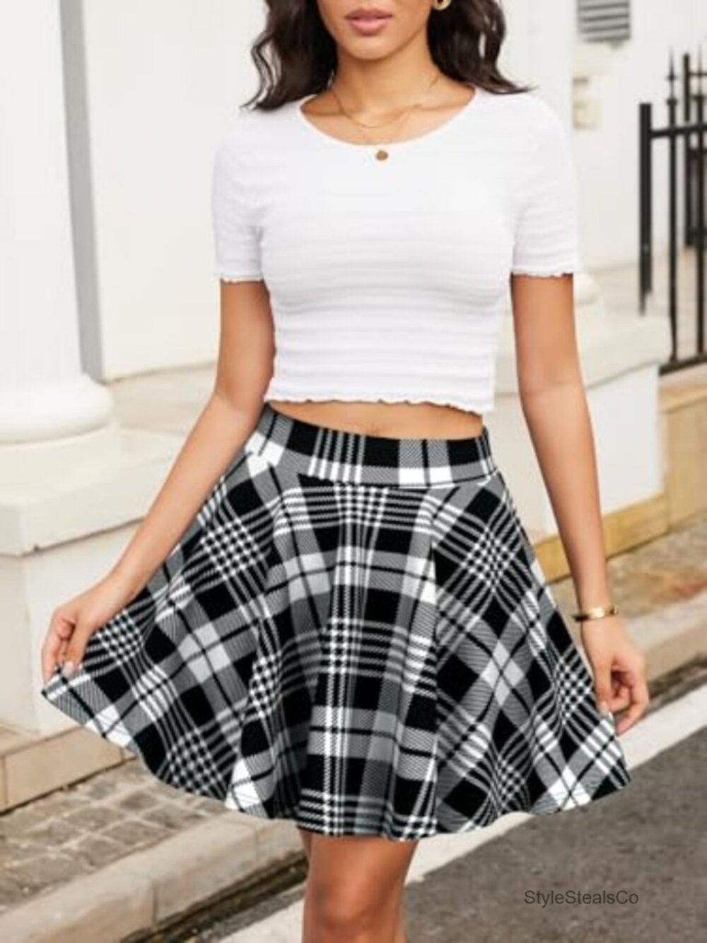 Women's Flared Mini Skater Skirt with Pockets High Waist A-Line - Picture 2 of 6
